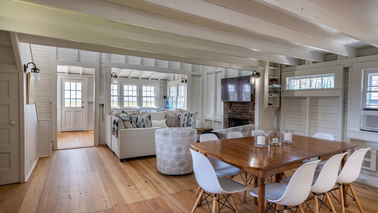 Photo of Others in Surfside