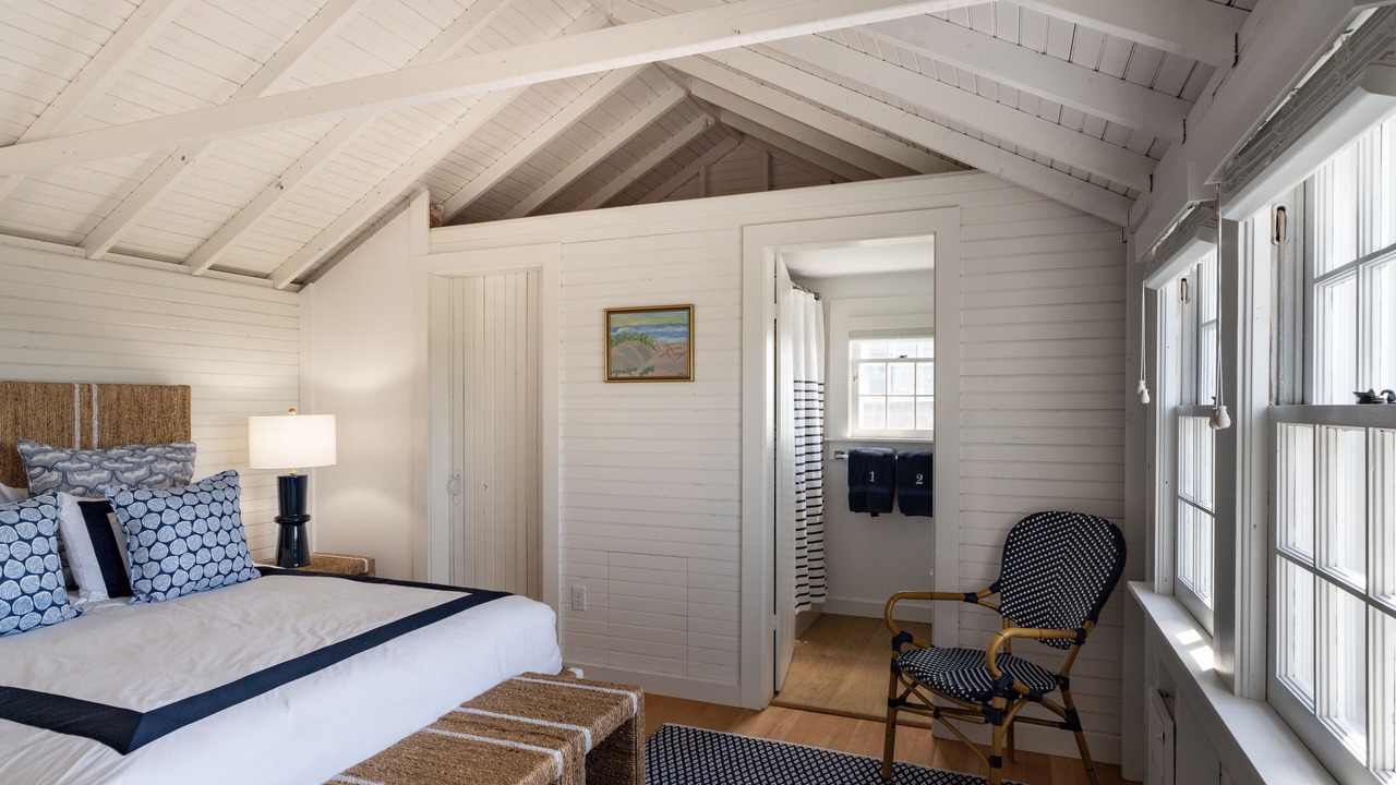 Photo of Bedroom in Surfside