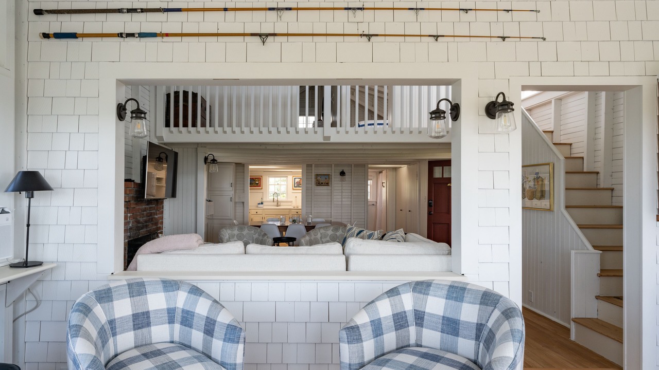 Photo of Livingroom in Surfside