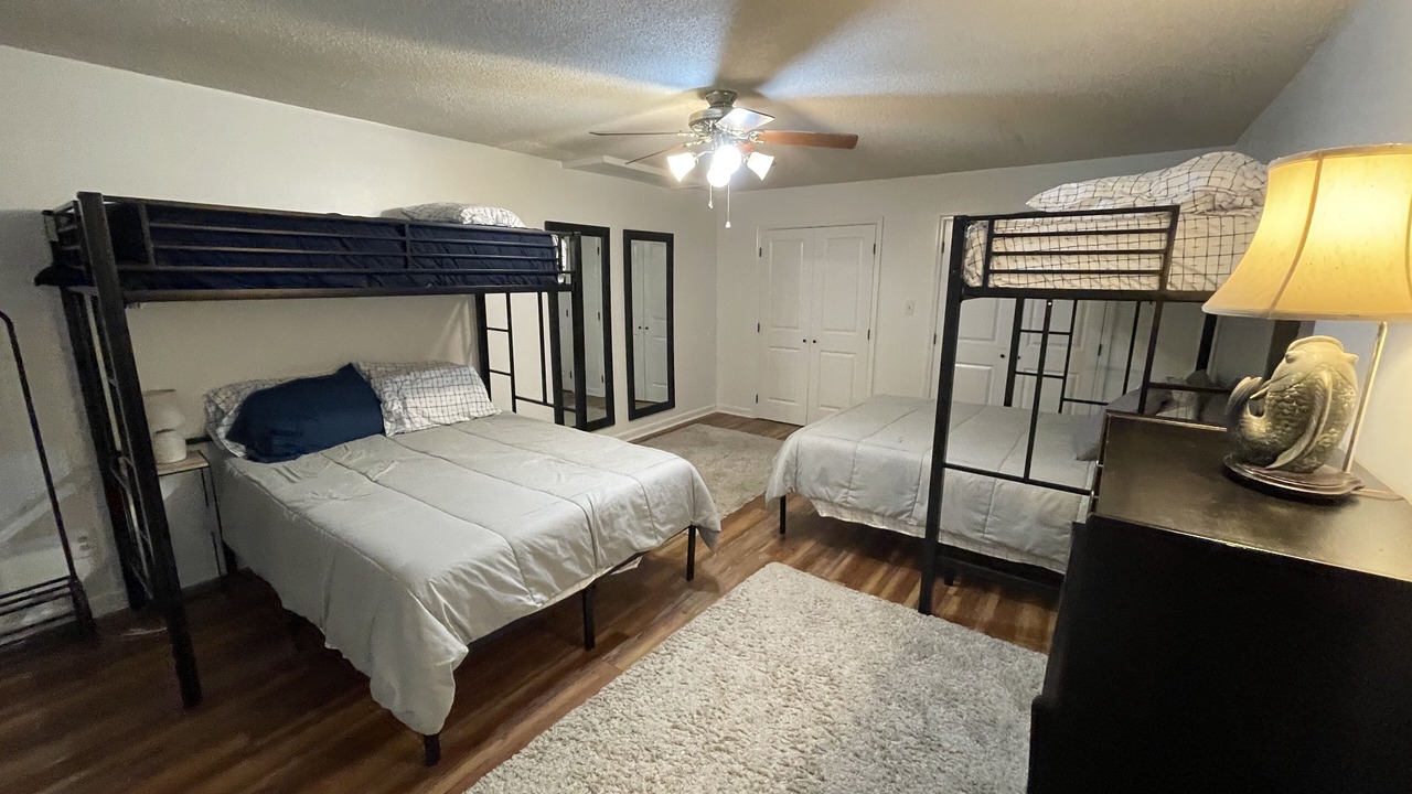 Photo of Bedroom in Chickamauga Lake