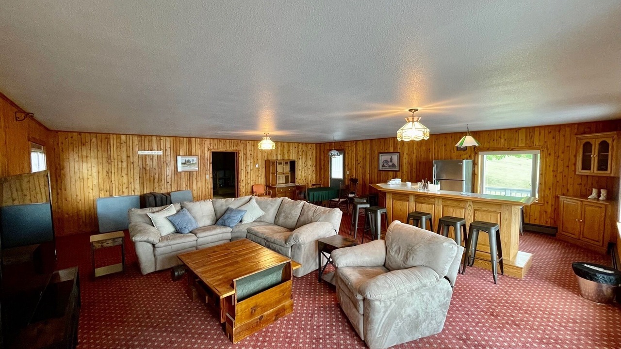 Photo of Livingroom in Town of Fowler