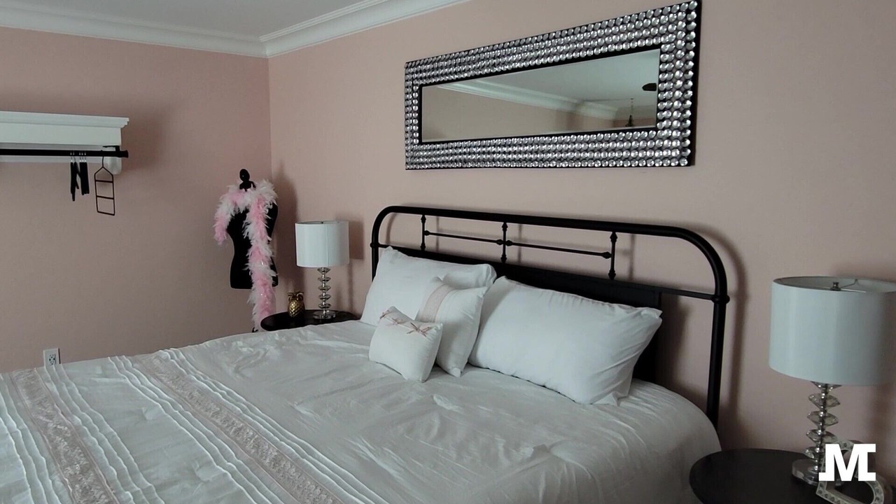 Photo of Bedroom in Pittsburg