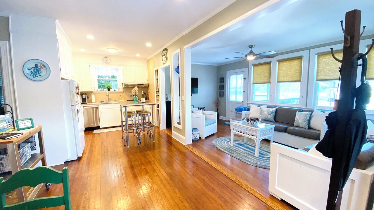 Photo of Livingroom in Cutchogue