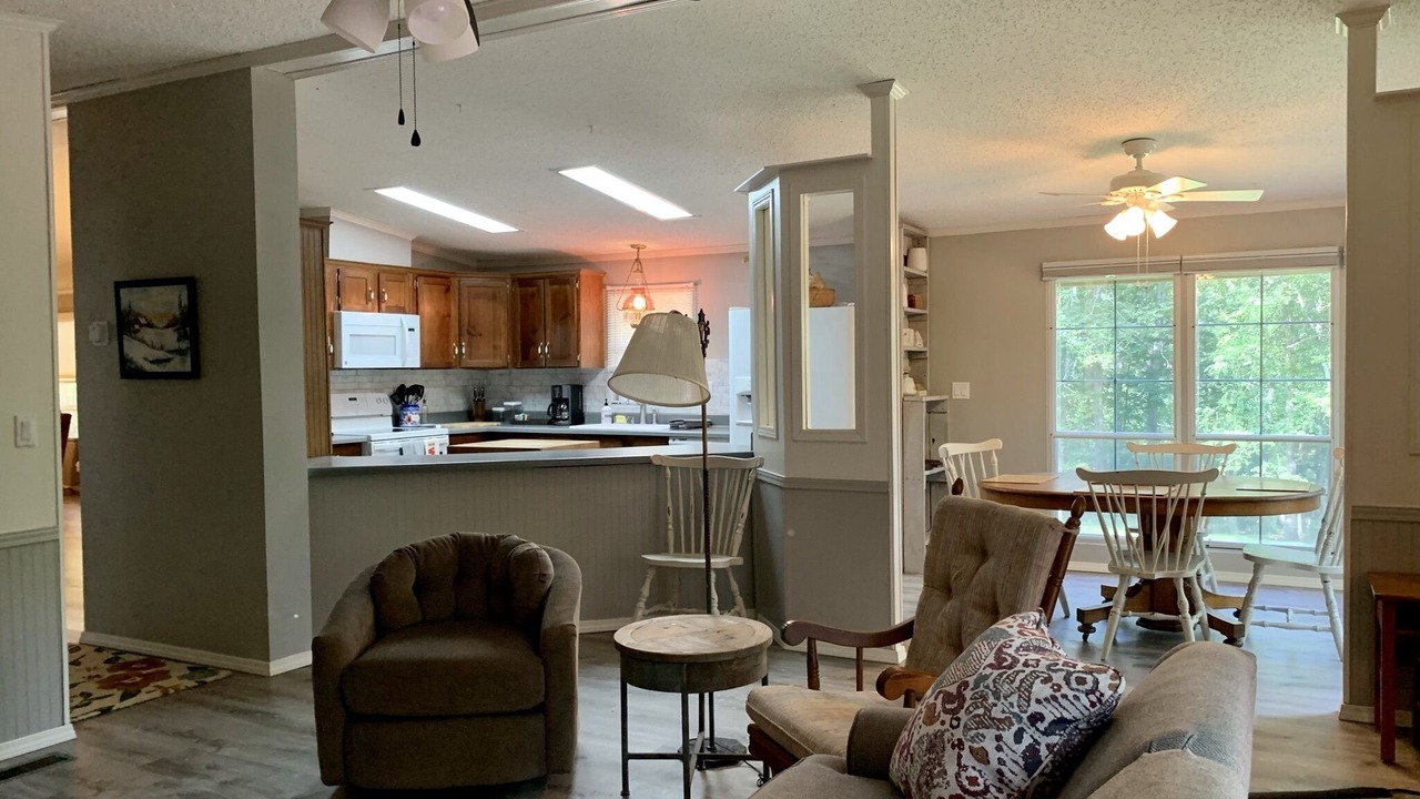Photo of Bedroom in Bull Shoals