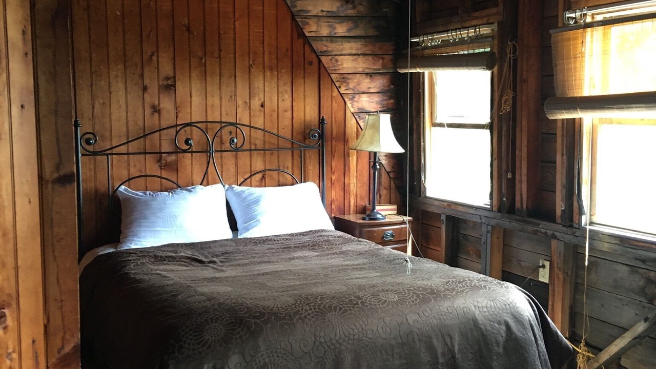 Photo of Bedroom in Bailey Island