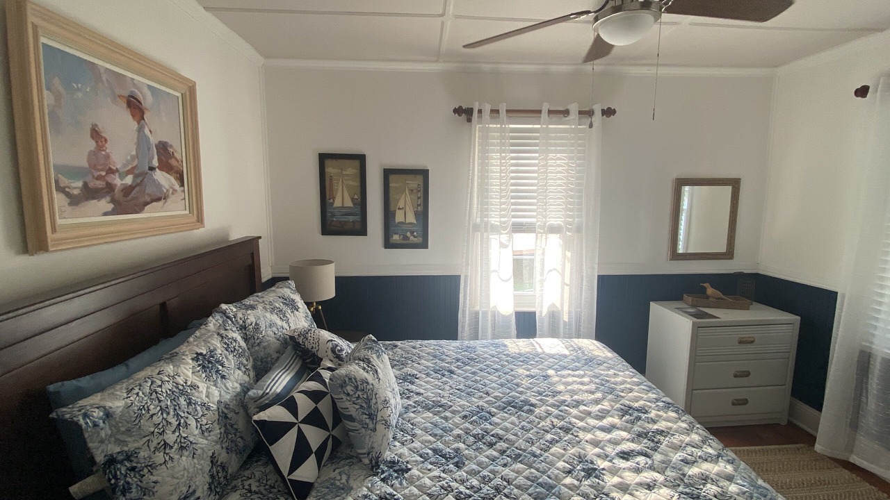 Photo of Bedroom in Harkers Island