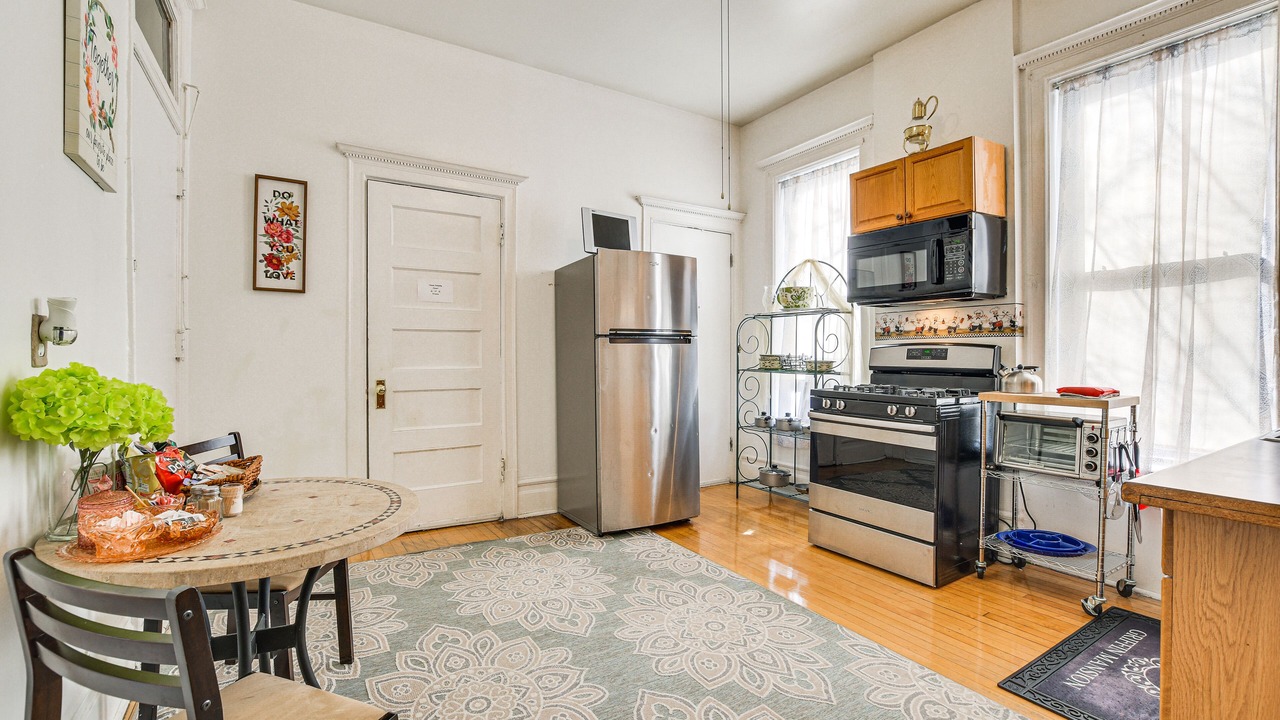 Photo of Kitchen in East Garfield Park