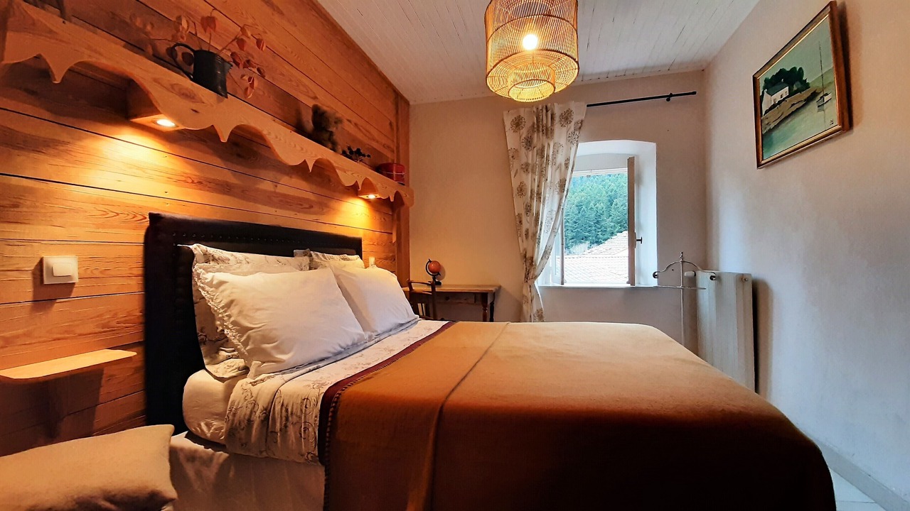 Photo of Bedroom in Sembadel
