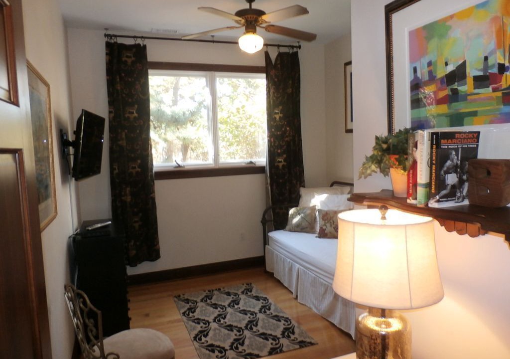 Photo of Livingroom in Admiral Estates