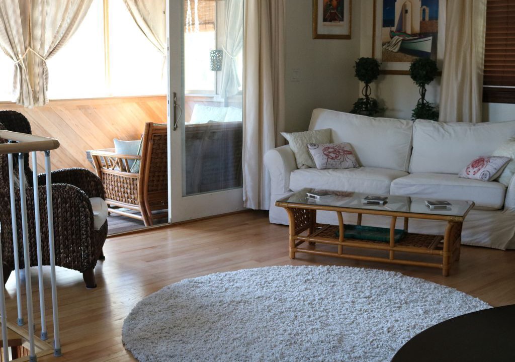 Photo of Livingroom in Admiral Estates