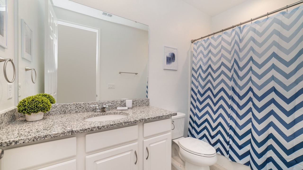 Photo of Bathroom in Bay Lake