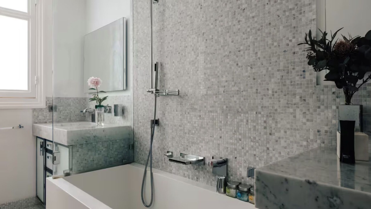 Photo of Bathroom in Porte-Dauphine