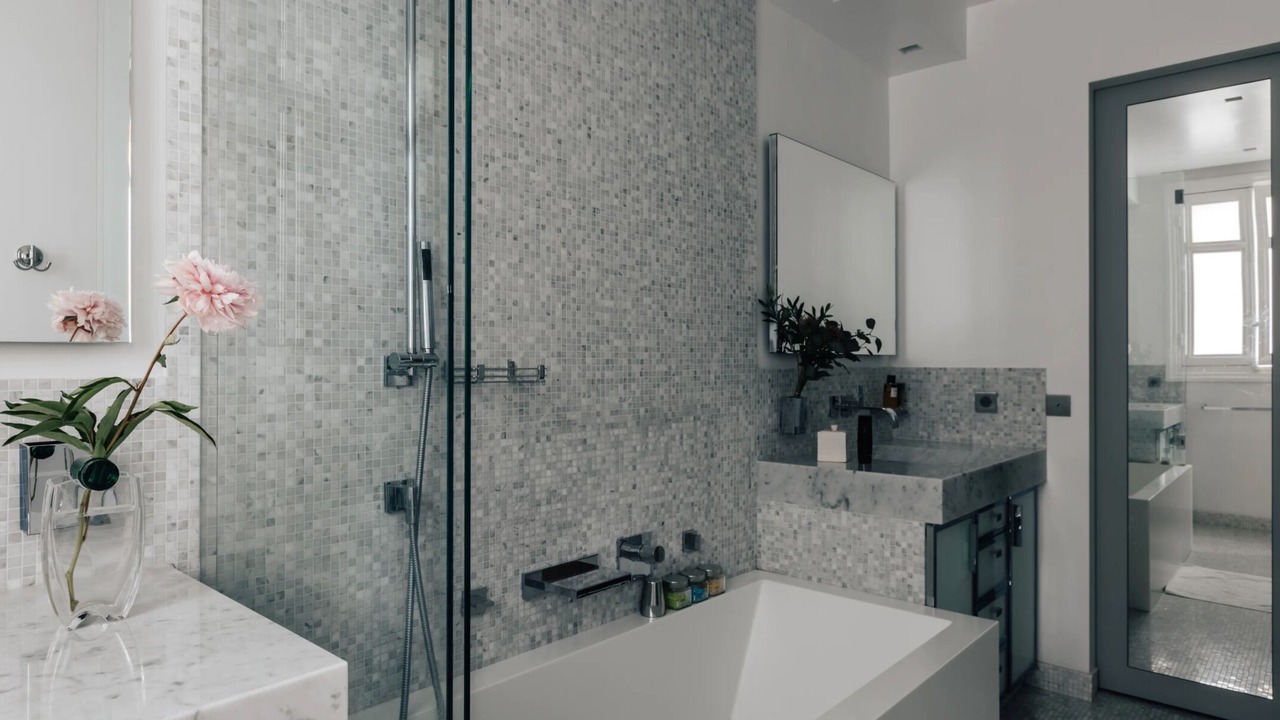 Photo of Bathroom in Porte-Dauphine