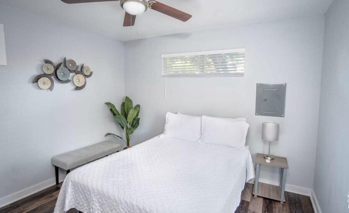 Photo of Bedroom in Five Points