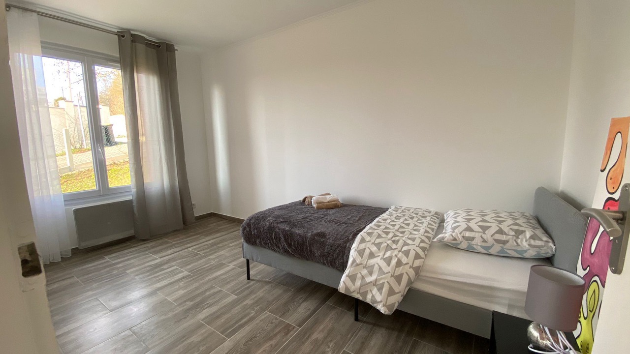 Photo of Bedroom in Evreux