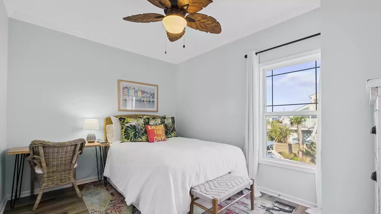 Photo of Bedroom in Topsail Beach