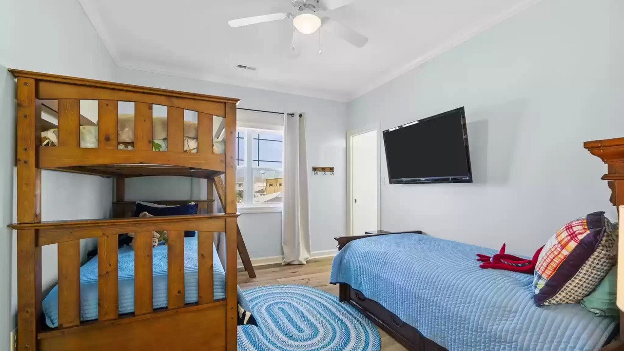 Photo of Bedroom in Topsail Beach