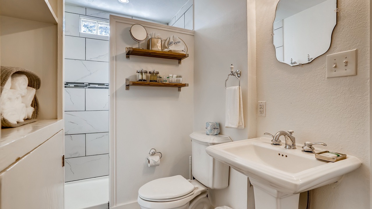 Photo of Bathroom in Chestnut