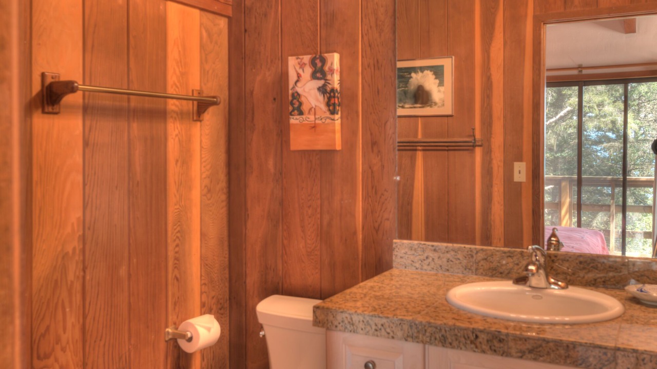 Photo of Bathroom in Sea Ranch