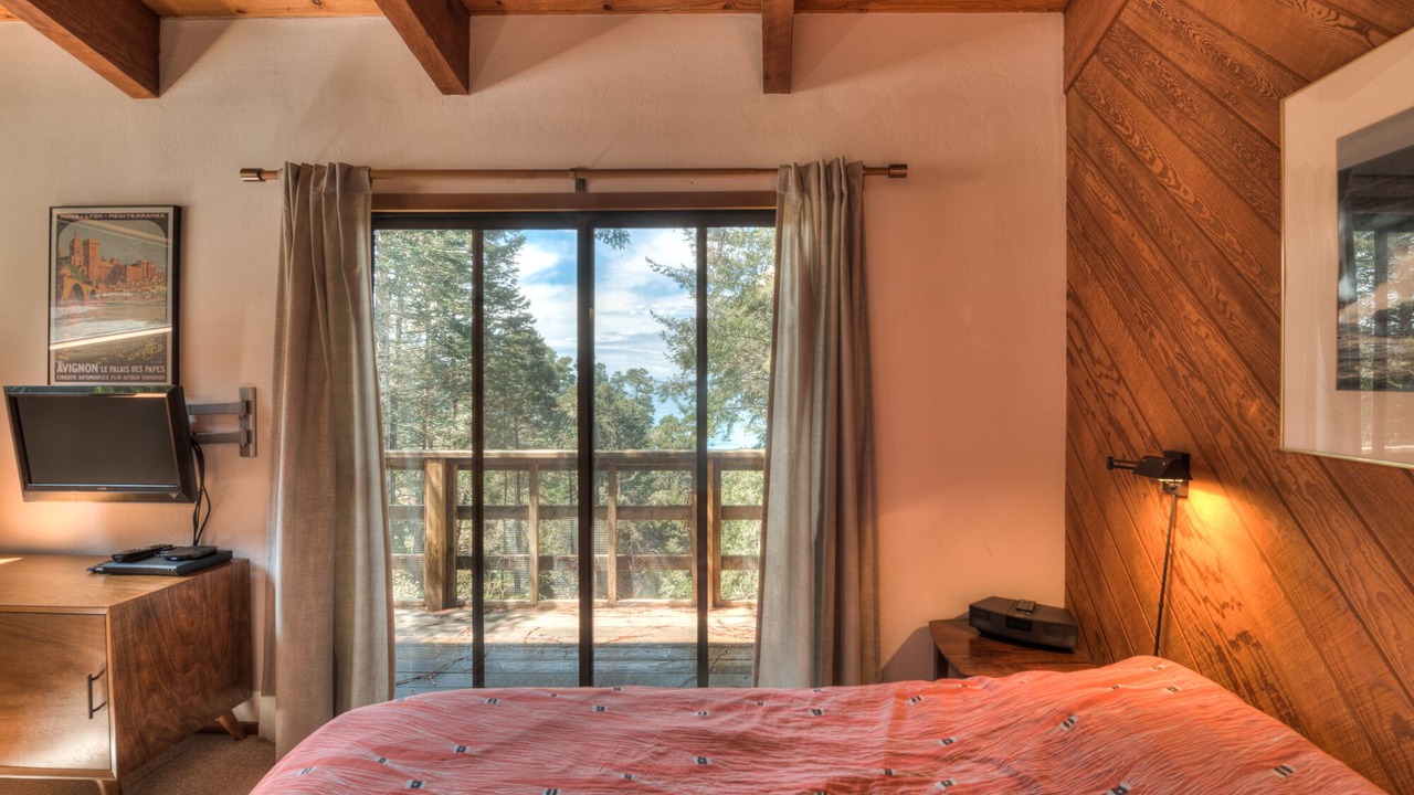 Photo of Bedroom in Sea Ranch