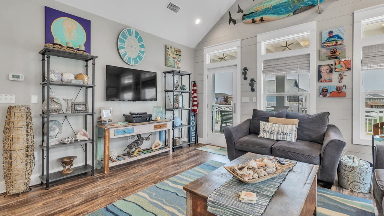 Photo of Livingroom in Crystal Beach