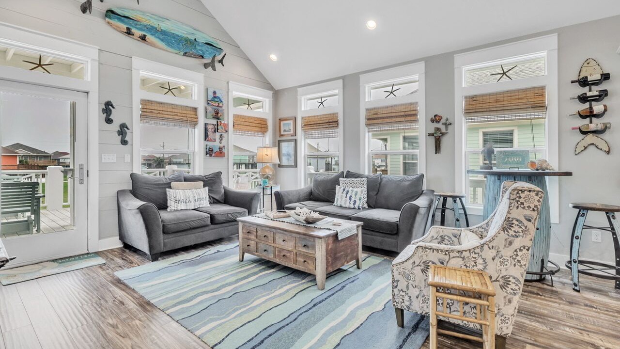Photo of Livingroom in Crystal Beach