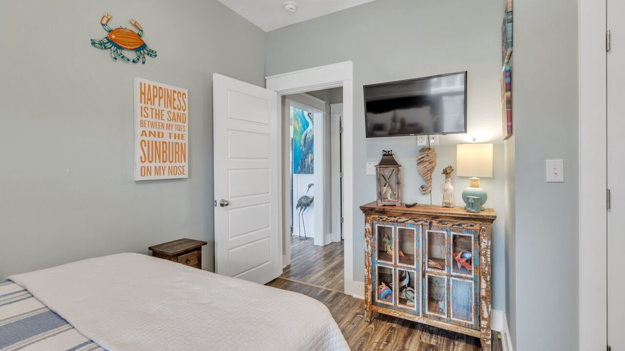 Photo of Bedroom in Crystal Beach