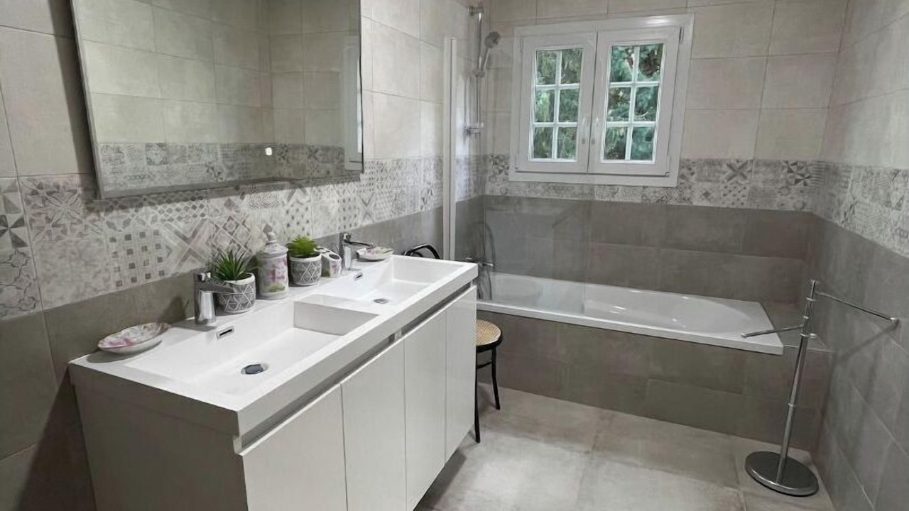 Photo of Bathroom in Nogent-le-Rotrou