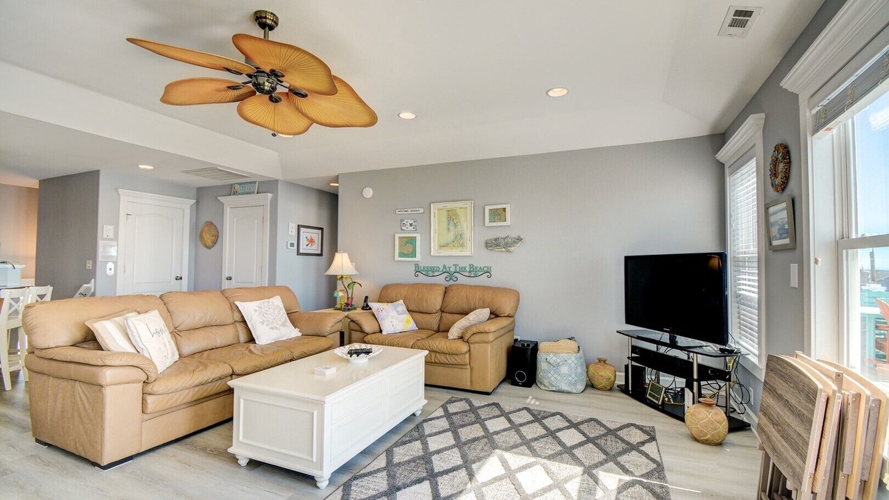 Photo of Livingroom in Ocean City Beach