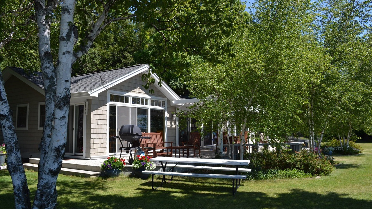 Photo of Outdoor in Maple City