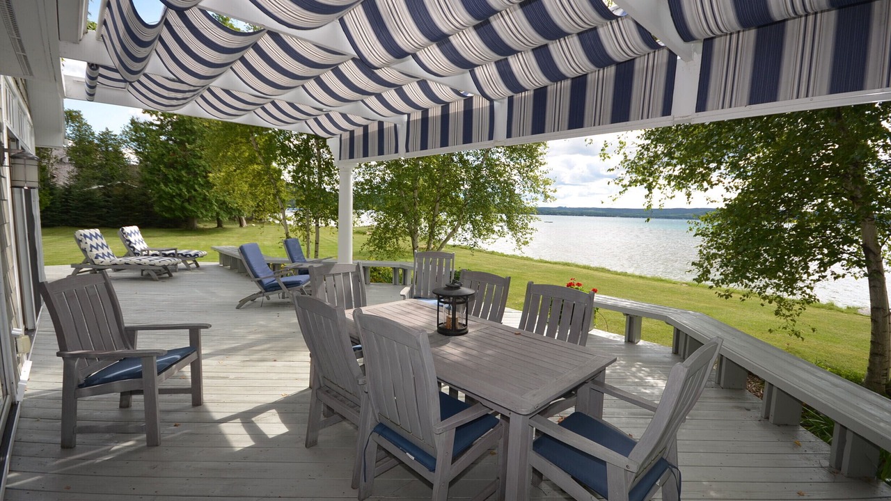 Photo of Outdoor in Maple City