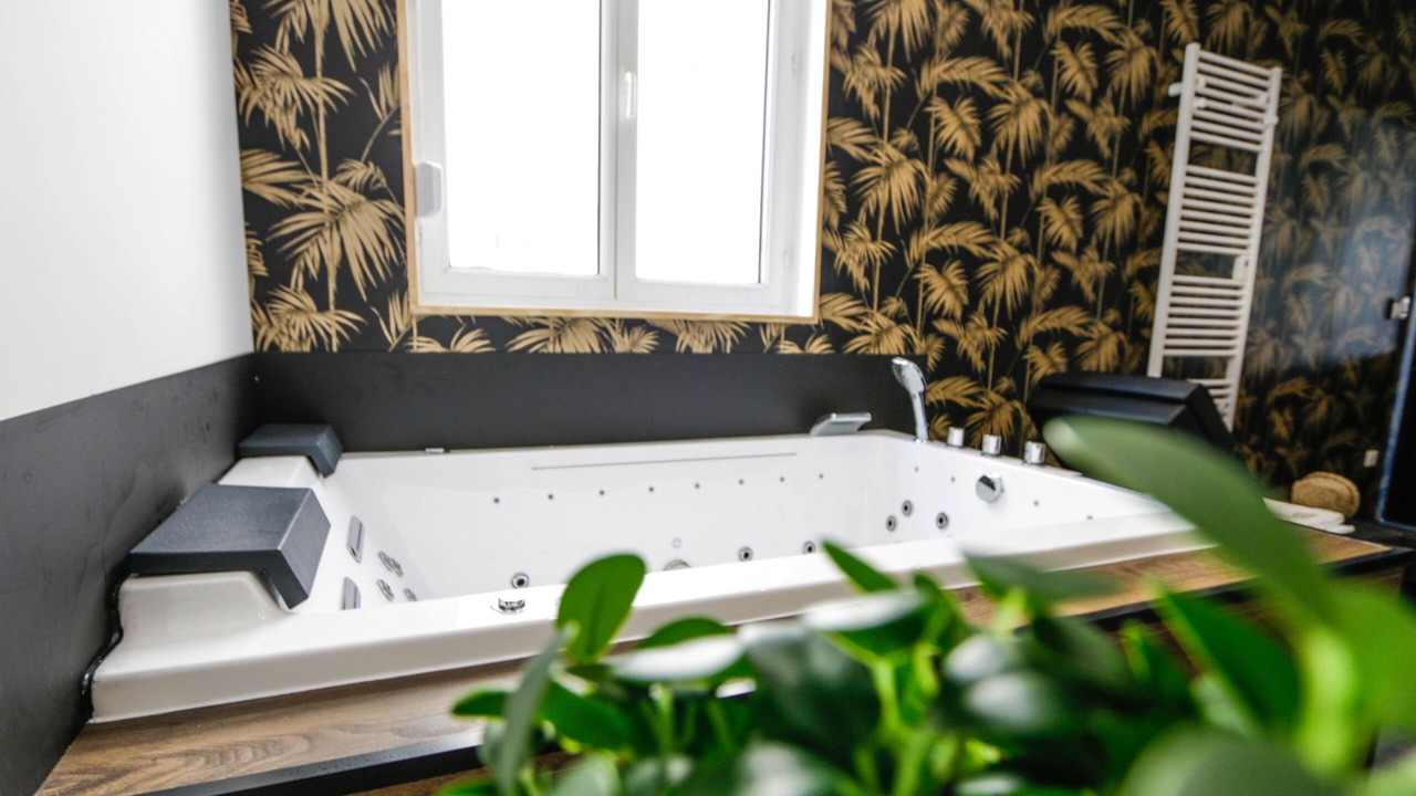 Photo of Bathroom in Pontavert