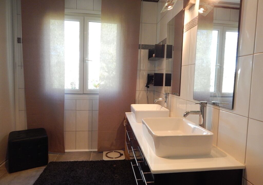 Photo of Bathroom in Saint-Gely-du-Fesc