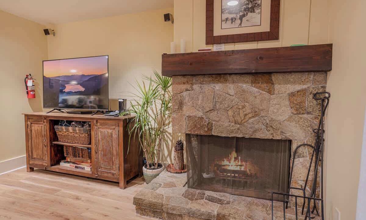 Photo of Livingroom in Tahoya Shores