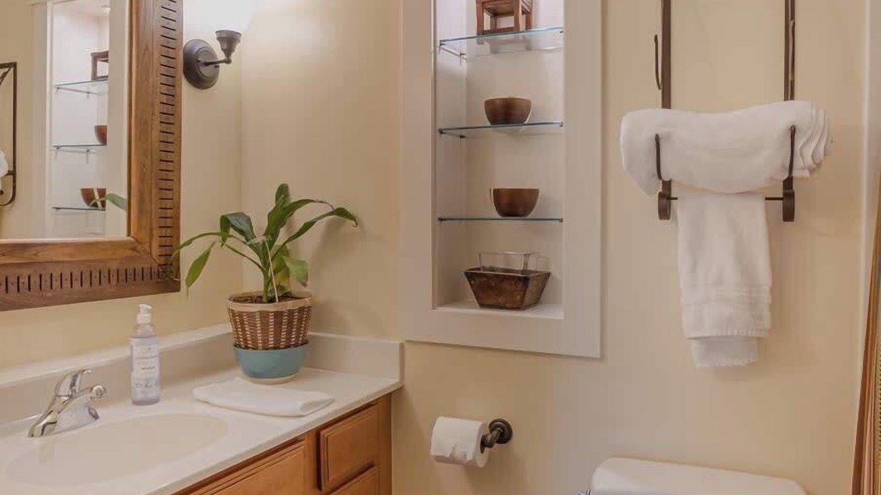 Photo of Bathroom in Tahoya Shores
