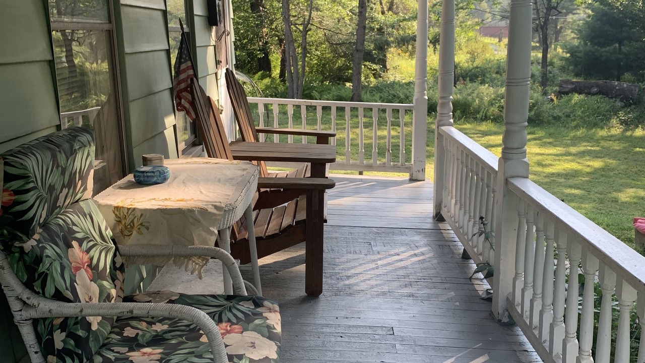 Photo of Patio Balcony in Beach Lake