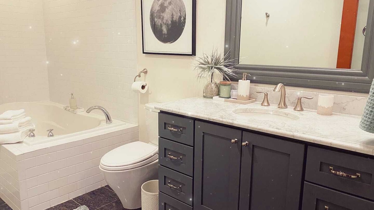 Photo of Bathroom in Downtown St. Louis