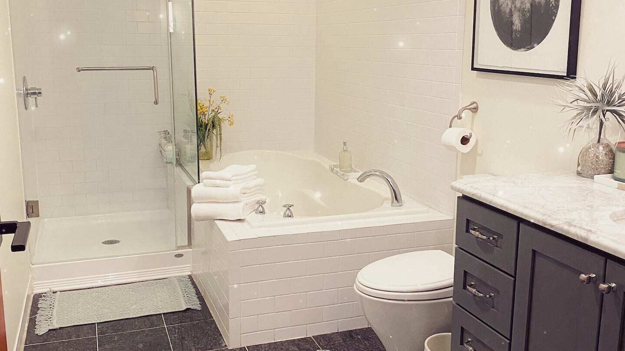 Photo of Bathroom in Downtown St. Louis