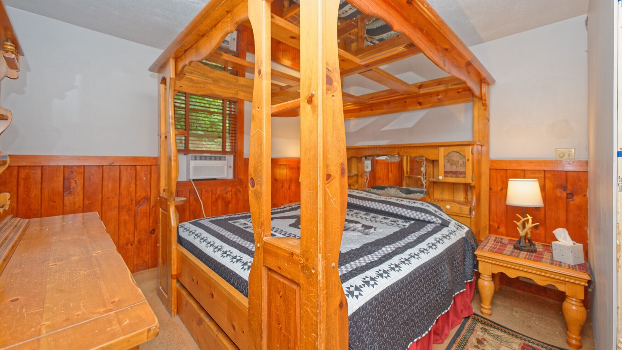 Photo of Bedroom in Lake George