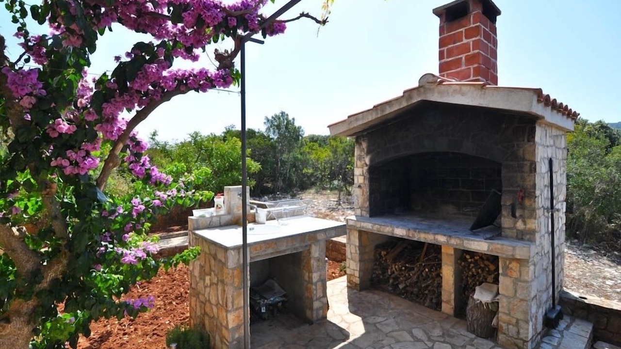Photo of Outdoor in Necujam