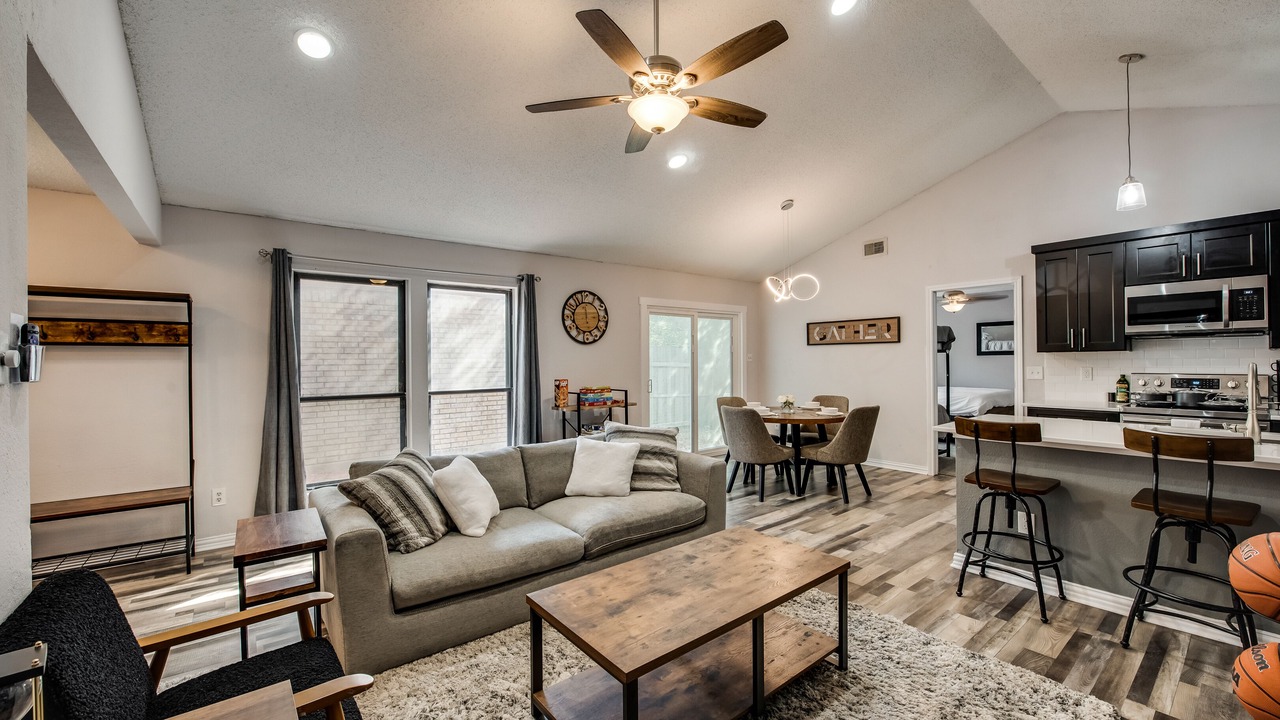 Photo of Livingroom in Lewisville