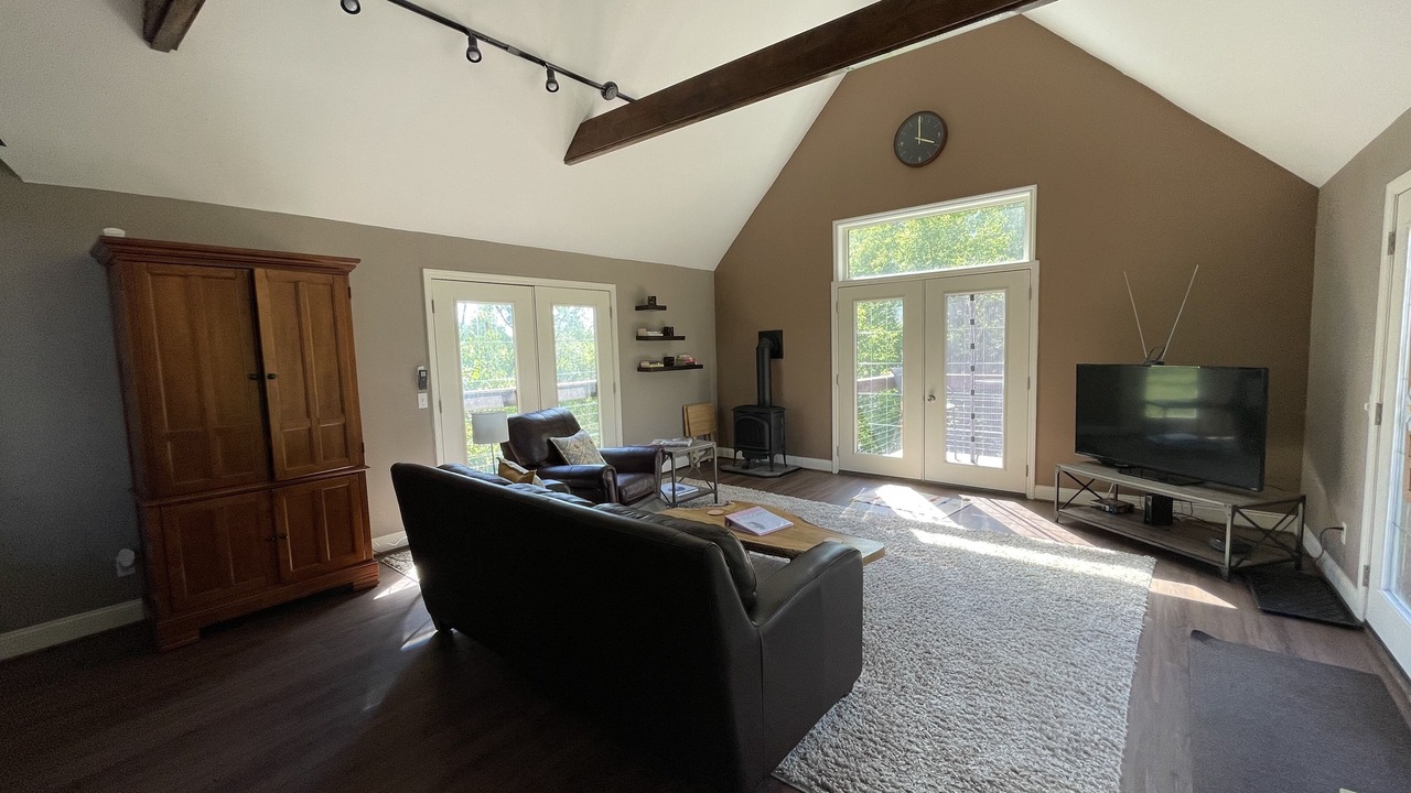 Photo of Livingroom in Amherst