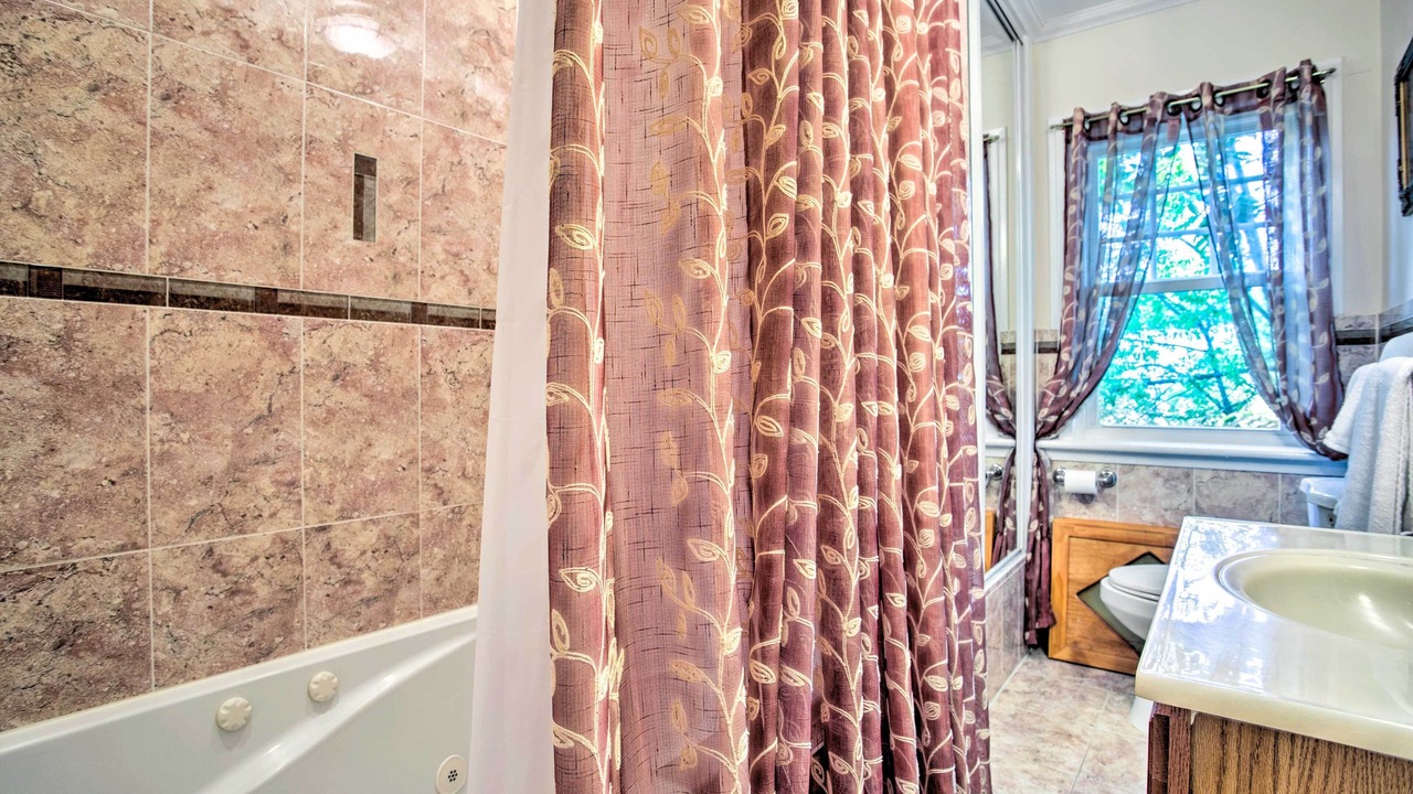 Photo of Bathroom in Park Hill