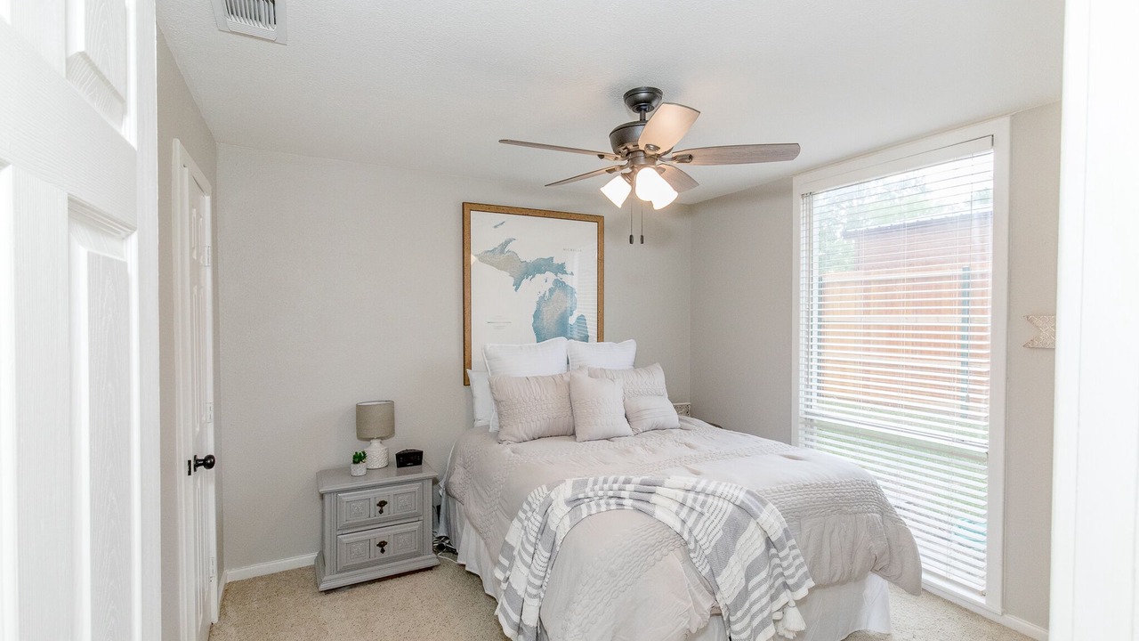 Photo of Bedroom in Graford