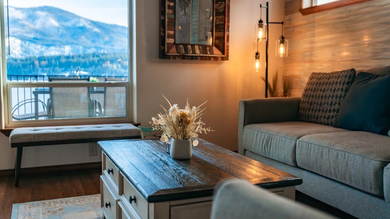 Photo of Livingroom in Bayview