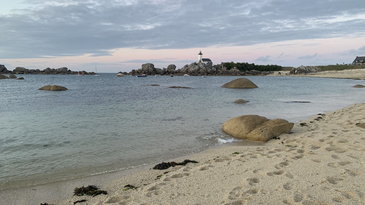 Photo of Others in Plouneour-Trez