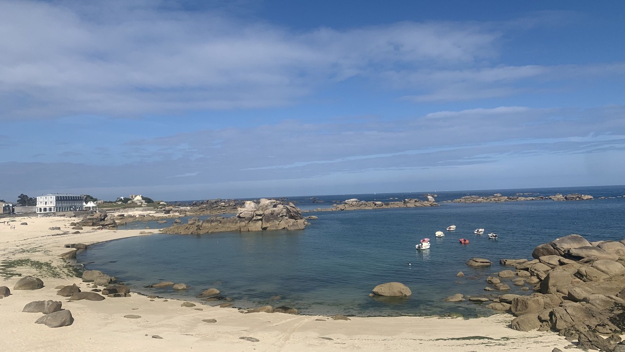 Photo of Others in Plouneour-Trez