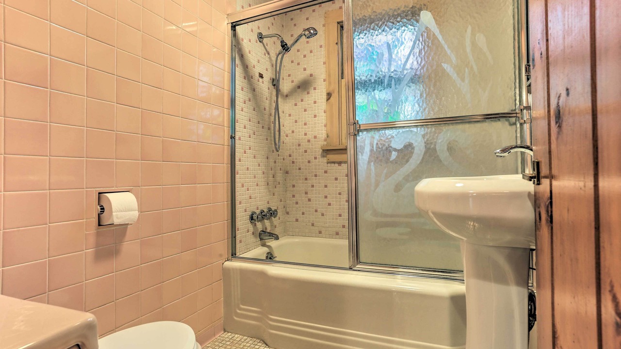 Photo of Bathroom in Tafton