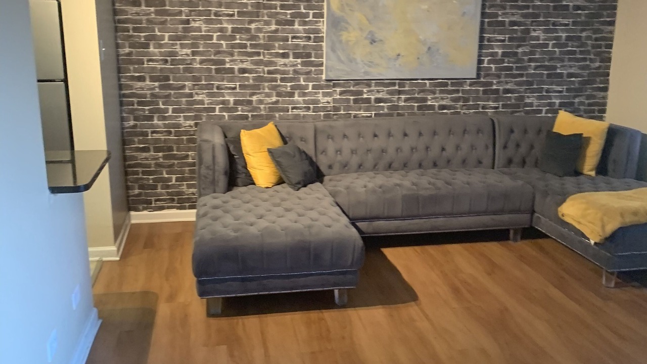 Photo of Livingroom in Westmont
