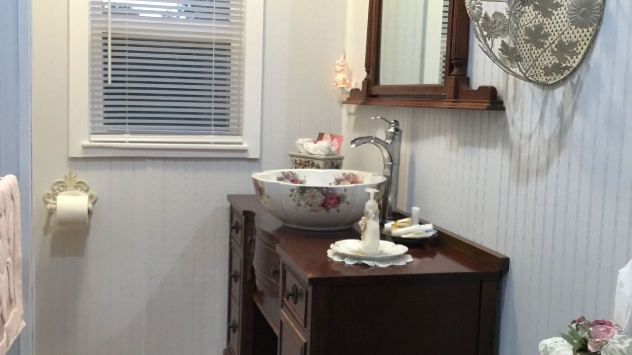 Photo of Bathroom in Round Top